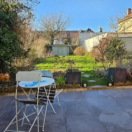 La Belle Maison, Centre Ville, 3 Et Jardin